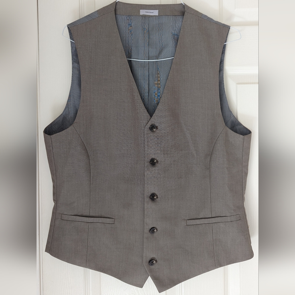 J Ferrar men's sz 34x34 dress pants and vest